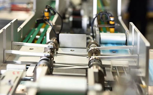 平博全自动口罩生产流水线装备产能高自动化水平高稳固性好